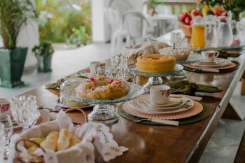 Ponto alto do passeio, o brunch inclui receitas de família transmitidas por gerações Ana Lee/Divulgação