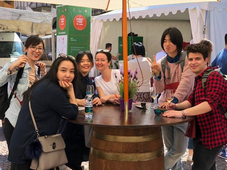 O inglês estudamos porque serve, o italiano estudamos porque amamos!