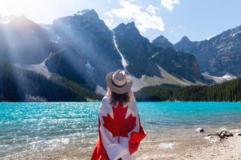 Governo canadense elimina restrição de trabalho a estrangeiros