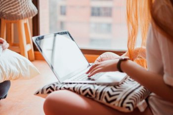 Emprego Sem Experiência: 3 dicas para conquistar o primeiro - Photo by Creative Christians